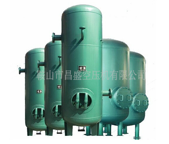 【立式儲氣罐】的設(shè)計與施工。